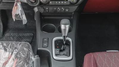 2026 Toyota Hilux SGLX 2.8L AT Diesel (White-Red)-15