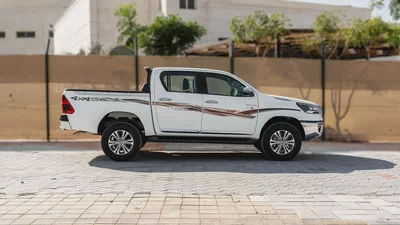 2026 Toyota Hilux SGLX 2.8L AT Diesel (White-Red)-1