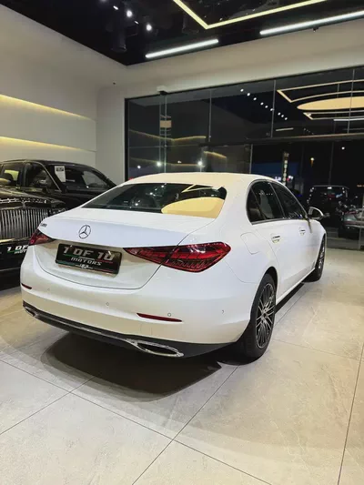 2025 MERCEDES C 200 BRAND NEW-4