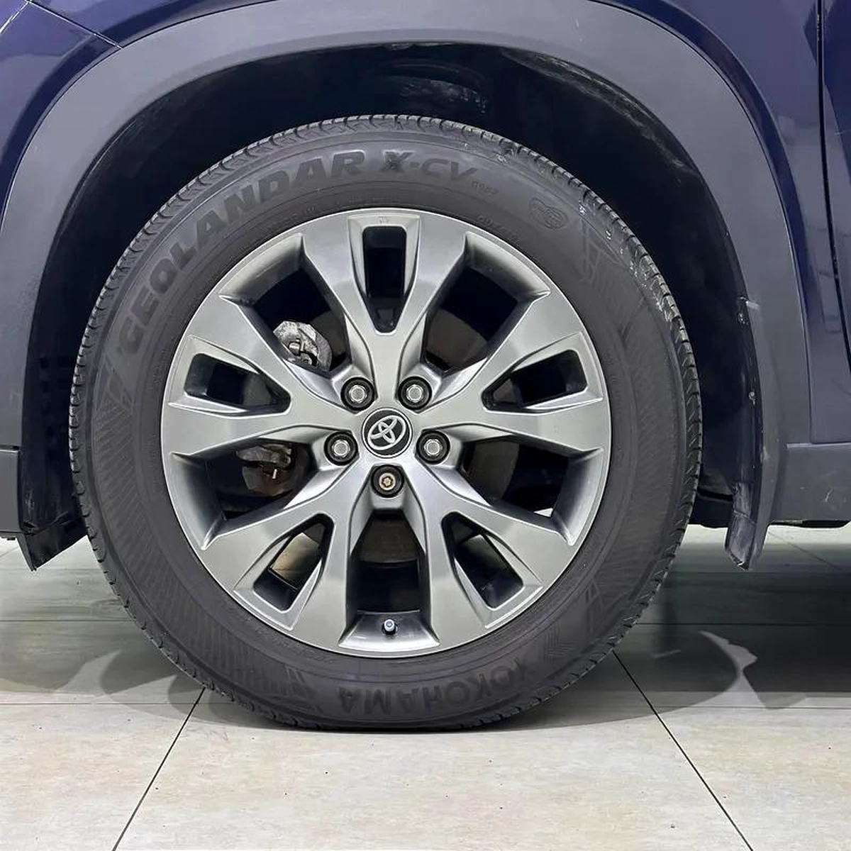 Toyota Grand Highlander Limited-4-4