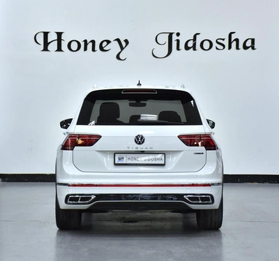 Volkswagen Tiguan R-Line 4Motion ( 2024 Model ) in White Color GCC Specs-10