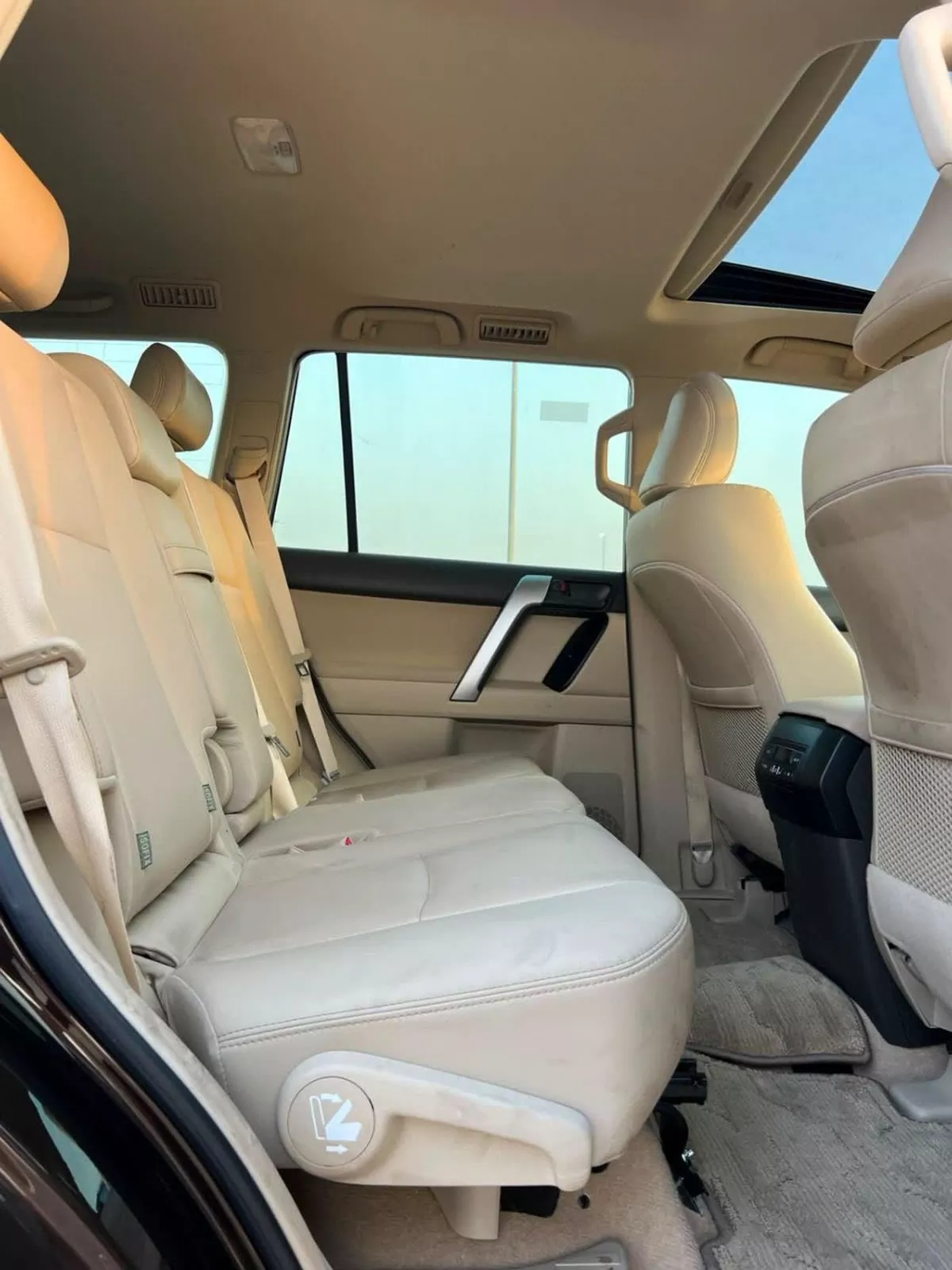 Toyota Prado  2022 Toyota Prado TXL Full Option 4.0L V6 - AWD 4x4 - Electric Seat - Rear CAM & Sensors - Cool Box-9-0