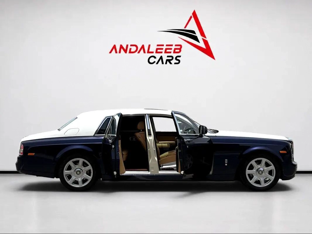 ROLLS-ROYCE PHANTOM | 6.75L V12 | 2011 | FULL AGMC SERVICE HISTORY | GCC SPECS-7-7
