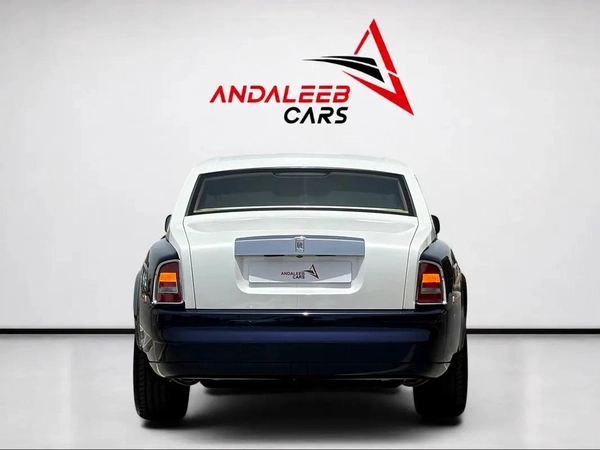 ROLLS-ROYCE PHANTOM | 6.75L V12 | 2011 | FULL AGMC SERVICE HISTORY | GCC SPECS