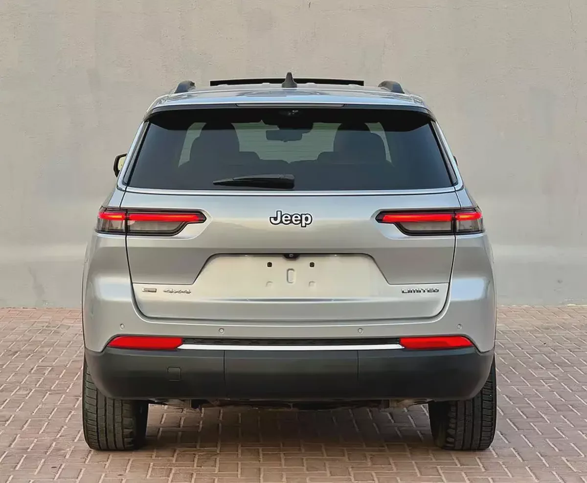 Jeep Grand Cherokee L Limited 2021 - American Specs - GCC Resale-3-3