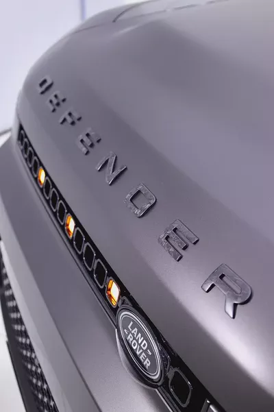 DEFENDER 110 OCTA P635 WITH CARBON EXTERIOR + FULLY LOADED + SPECIAL MATTE CHARENTE GRAY-8