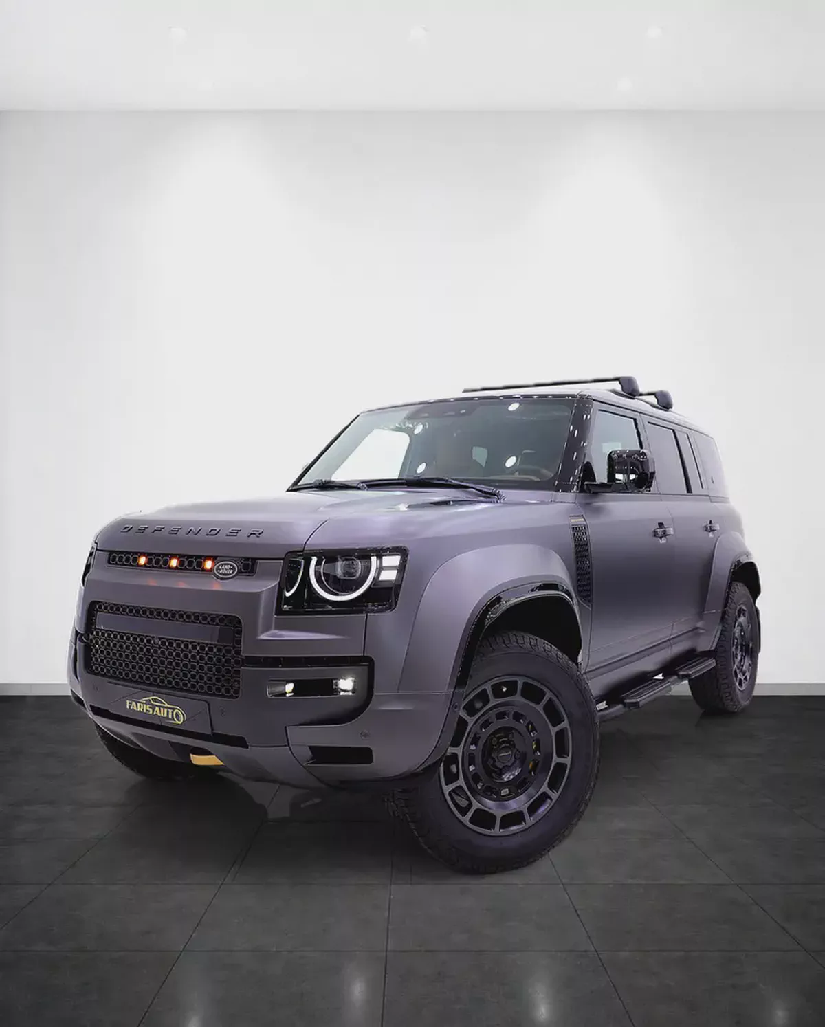 DEFENDER 110 OCTA P635 WITH CARBON EXTERIOR + FULLY LOADED + SPECIAL MATTE CHARENTE GRAY