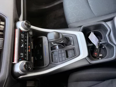 Toyota RAV4 XLE 2.5 AWD push start-9