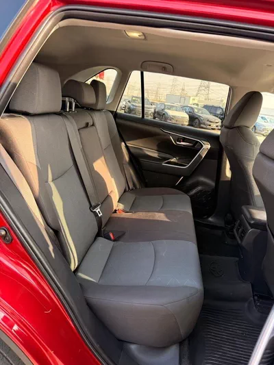 Toyota RAV4 XLE 2.5 AWD push start-14