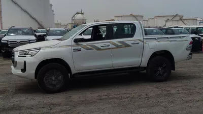 Toyota Hilux SR5 (NON GCC)-1