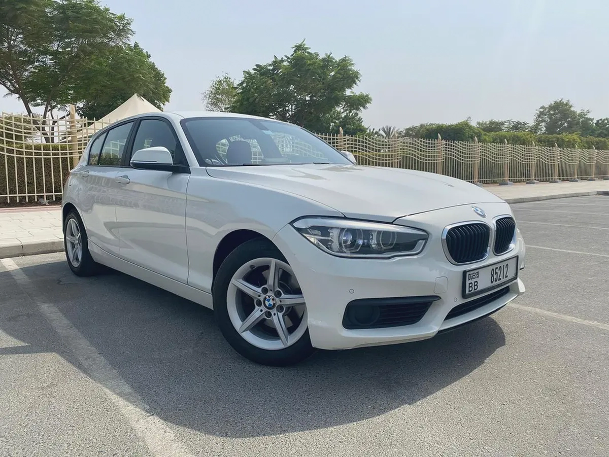 2019 bmw 120i sport line 2.0L || GCC ||accident free ||Full services at bmw agency-11-11