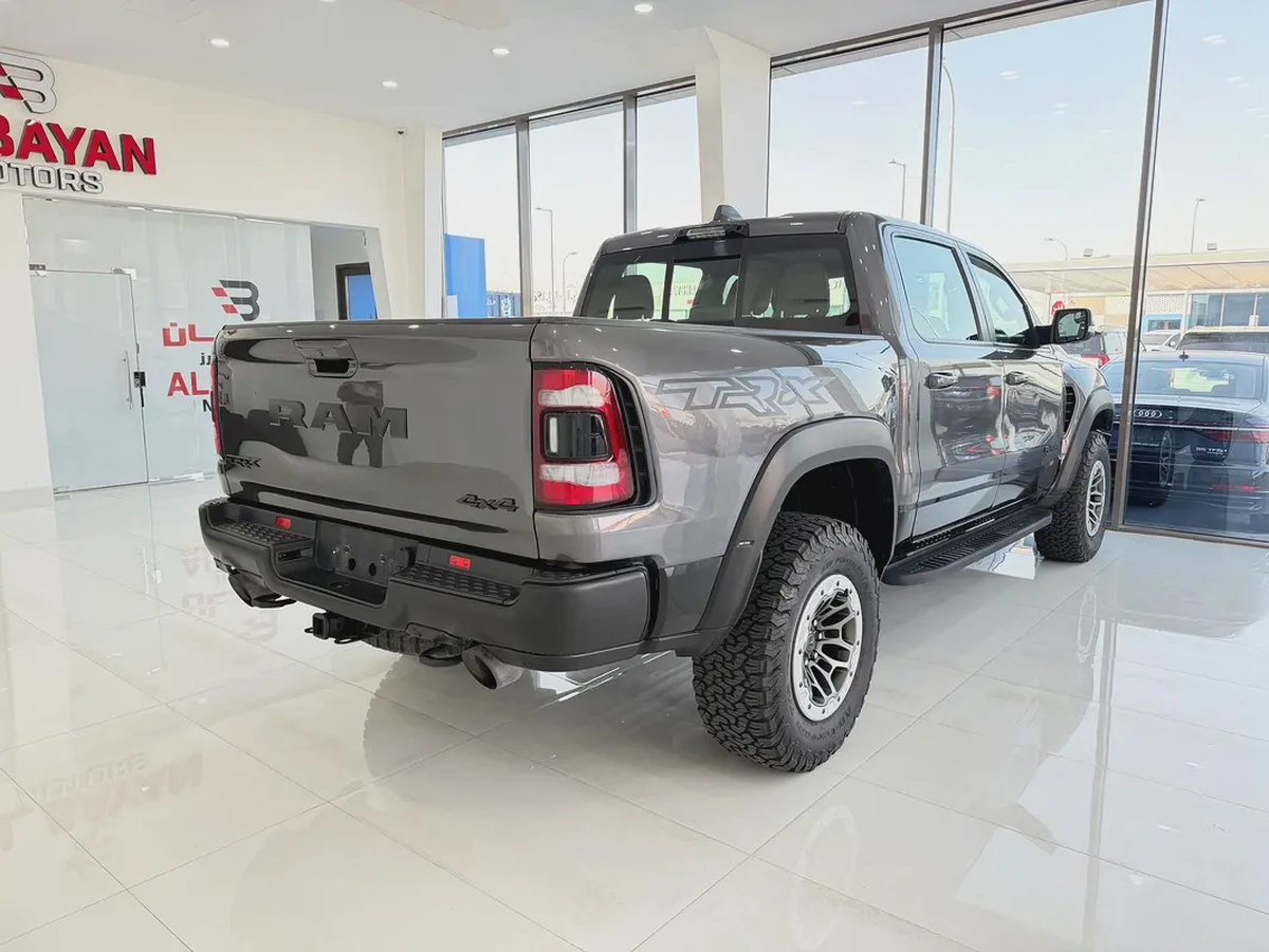 دودج رتم TRX رمادي / اسود خليجي RAM 1500 TRX V8 2022 - GCC Specs - Pristine Condition