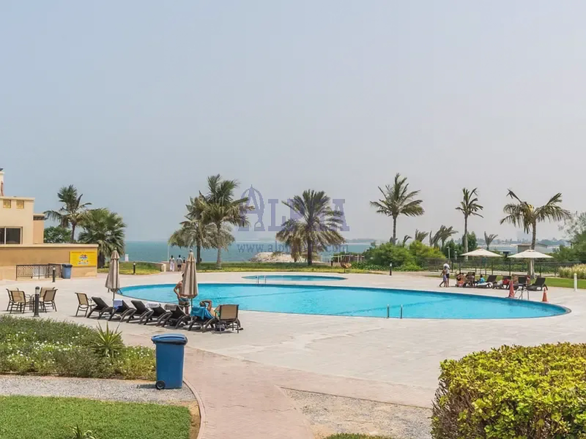 Garden View| Spacious| Great Investment-8-8