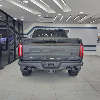 2025 Ford F-150 Raptor R Supercharged V8-4