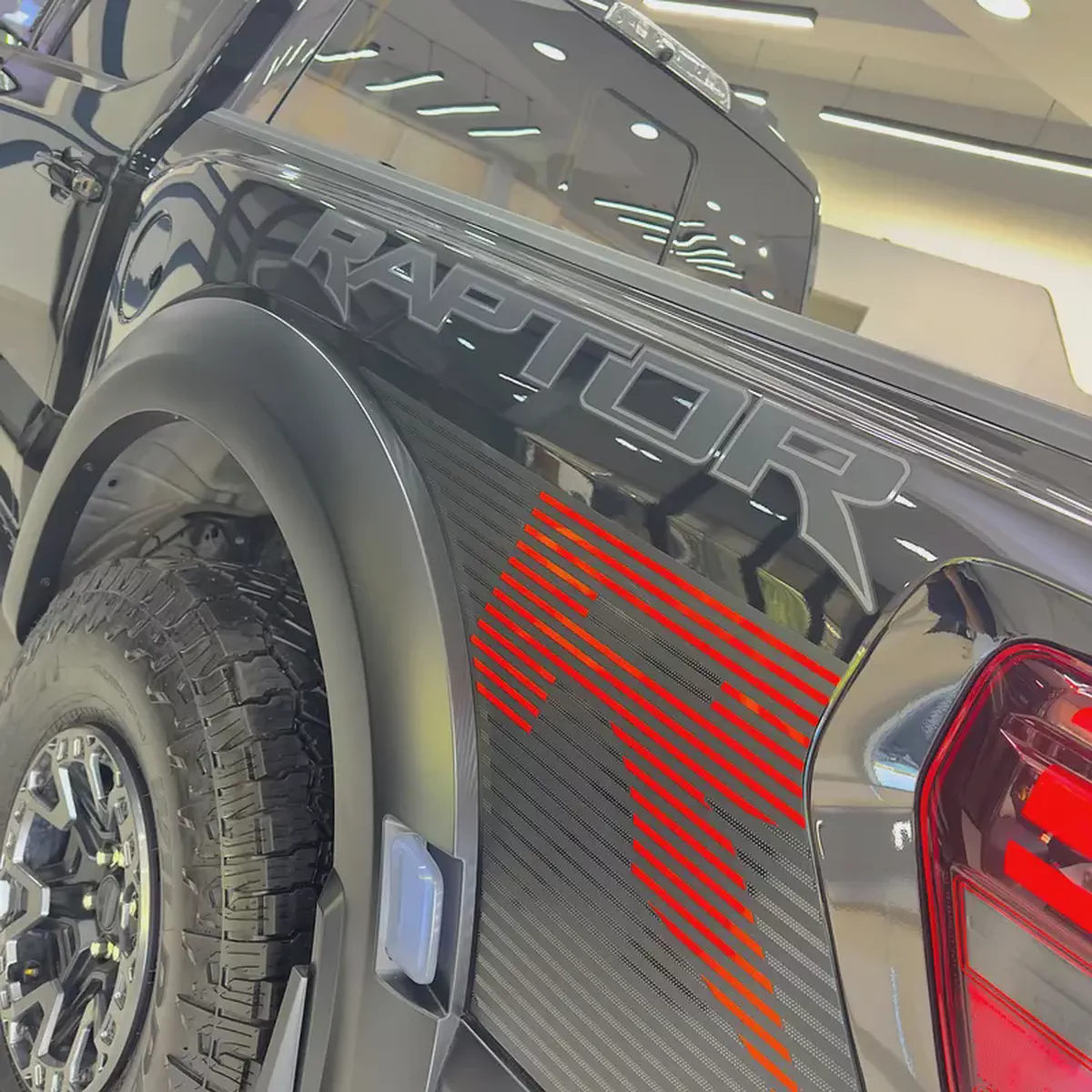 2025 Ford F-150 Raptor R Supercharged V8-14-14