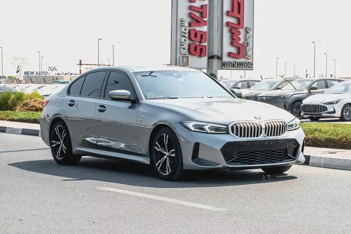 2024 BMW 320i M SPORT- GCC Specs - Like New - ONLY 22,000 KM WARRANTY+SERVICE AGMC