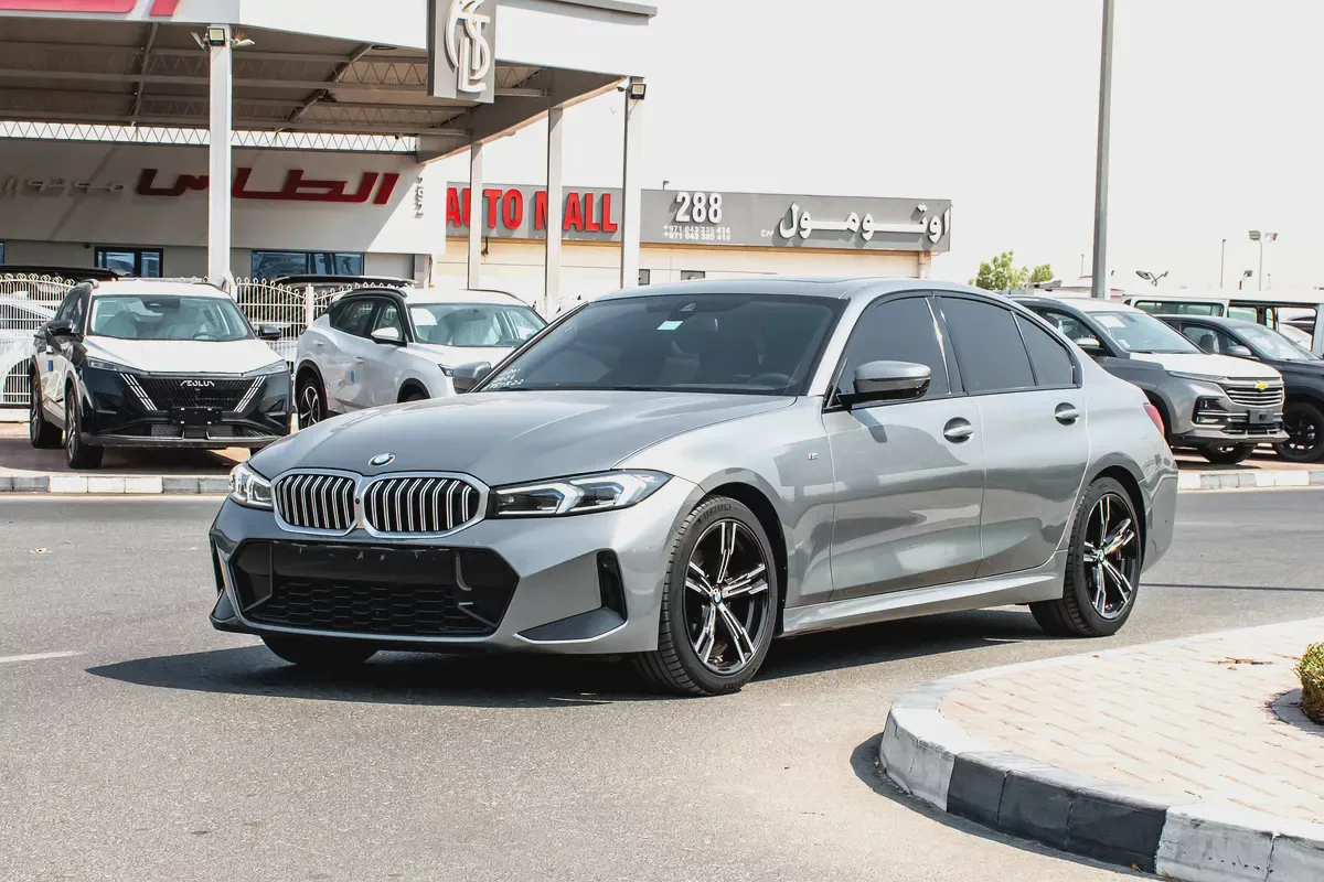 2024 BMW 320i M SPORT- GCC Specs - Like New - ONLY 22,000 KM WARRANTY+SERVICE AGMC-2-2