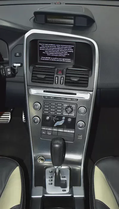 EXCELLENT DEAL for our Volvo T6 AWD R-Design ( 2010 Model ) in Silver Color GCC Specs-14