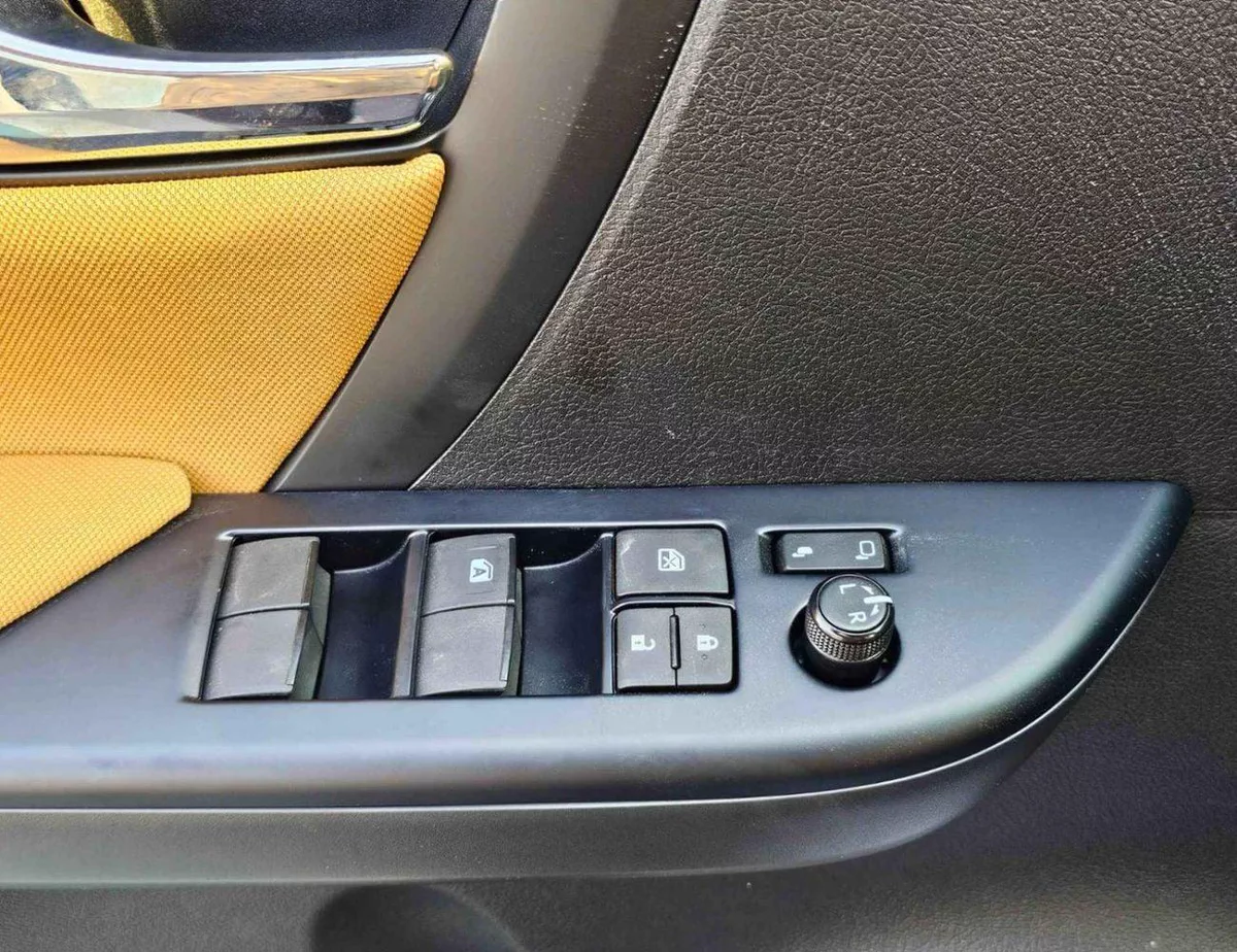 Toyota Fortuner FORTUNER TOYOTA FORTUNER || 2.4L DIESEL V4 4WD / MANUAL AC (CODE # FDMC)-16-0