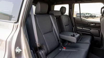 Toyota Prado GXR TOYOTA PRADO 250 2.4P AT FIRST EDITION MY2024 – BRONZE-15