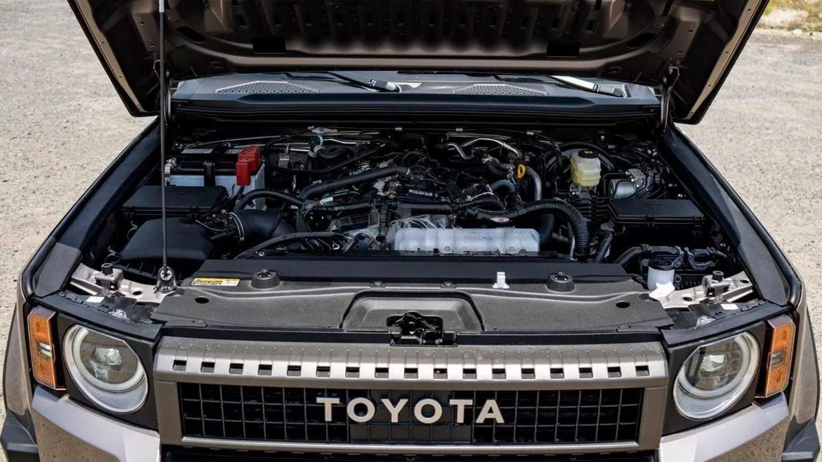 Toyota Prado GXR TOYOTA PRADO 250 2.4P AT FIRST EDITION MY2024 – BRONZE-18-0