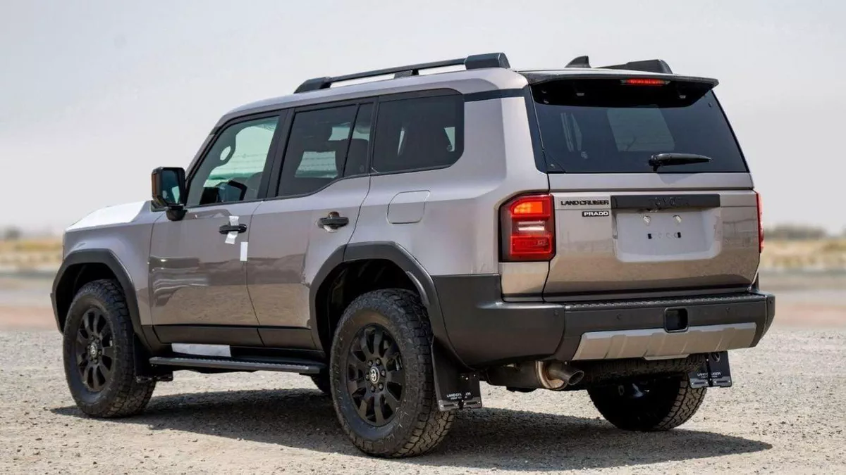 Toyota Prado GXR TOYOTA PRADO 250 2.4P AT FIRST EDITION MY2024 – BRONZE-4-0