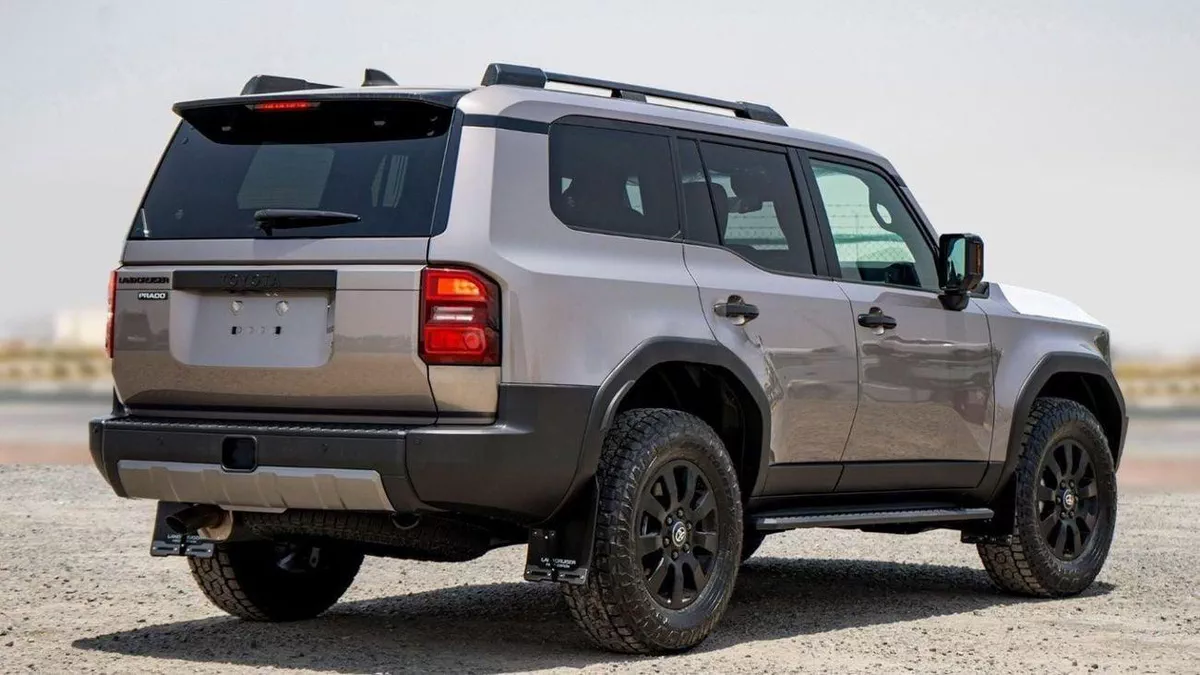 Toyota Prado GXR TOYOTA PRADO 250 2.4P AT FIRST EDITION MY2024 – BRONZE-6-0