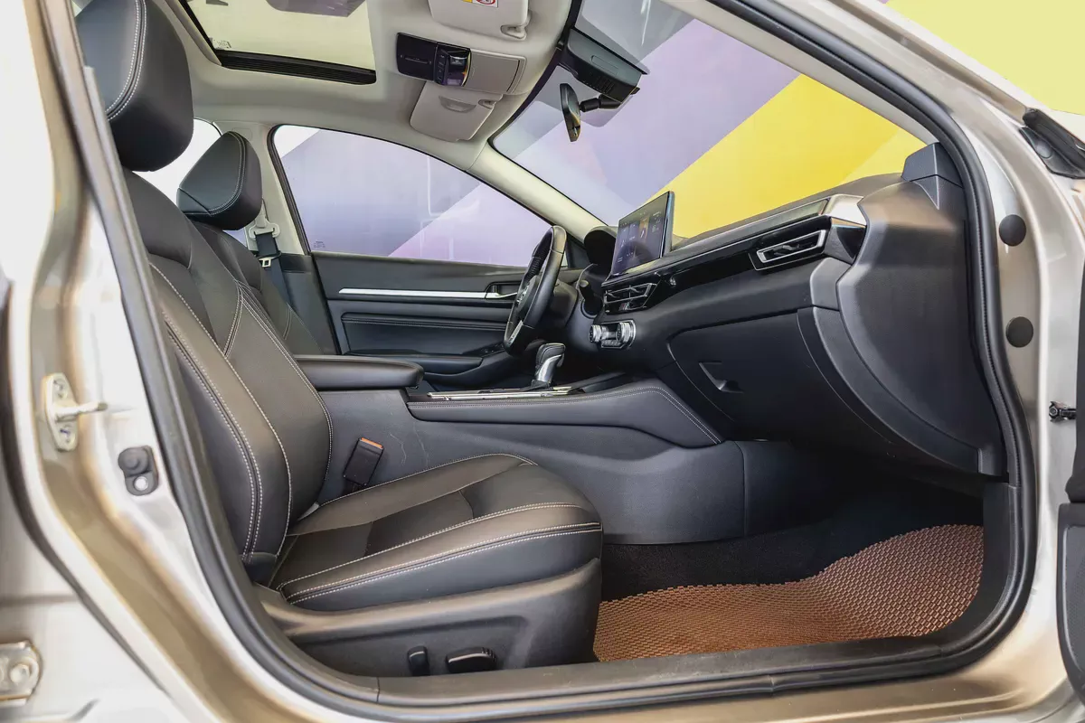 2023 Nissan Altima SL 2.0L l AED 900 Monthly l 3 Months Warranty | Free Courtesy Car Included-19-19