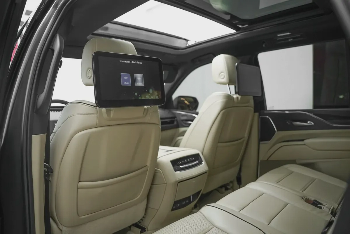 2023 CADILLAC ESCALADE 600 BLACK EDITION WITH WARRANTY AND SERVICE CONTRACT-17-17