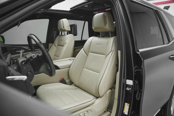 2023 CADILLAC ESCALADE 600 BLACK EDITION WITH WARRANTY AND SERVICE CONTRACT