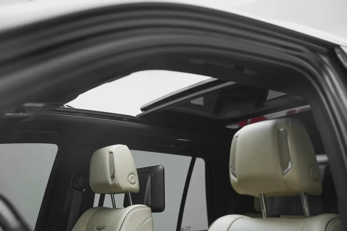 2023 CADILLAC ESCALADE 600 BLACK EDITION WITH WARRANTY AND SERVICE CONTRACT-1-1
