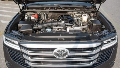 Toyota Land Cruiser Toyota Land Cruiser VX 4.0L petrol full option 2024-19