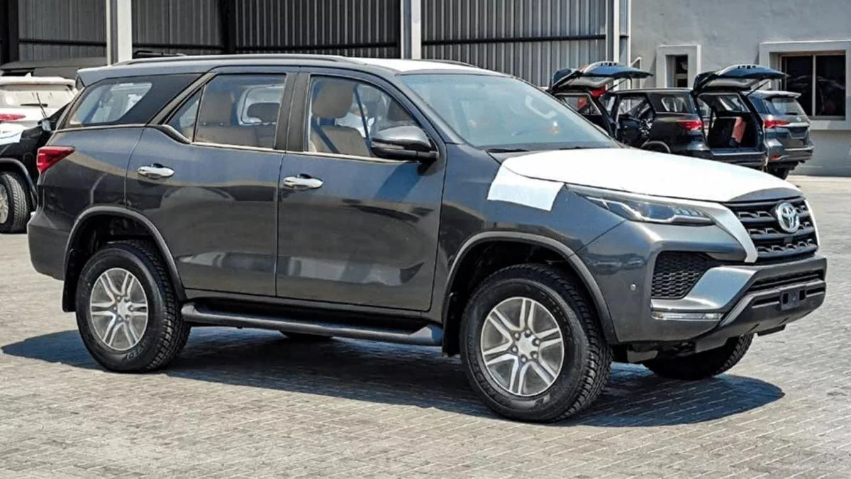 Toyota Fortuner EXR FORTUNER 2.7L 4WD 2024 0KM-2-0