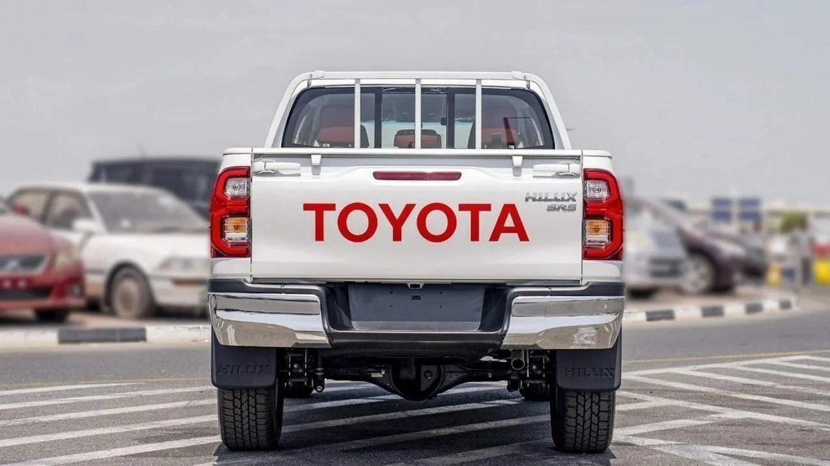 Toyota Hilux (LHD) TOYOTA HILUX DC 2.7L SR5 MT 4X4 MY2024 – WHITE-1-1