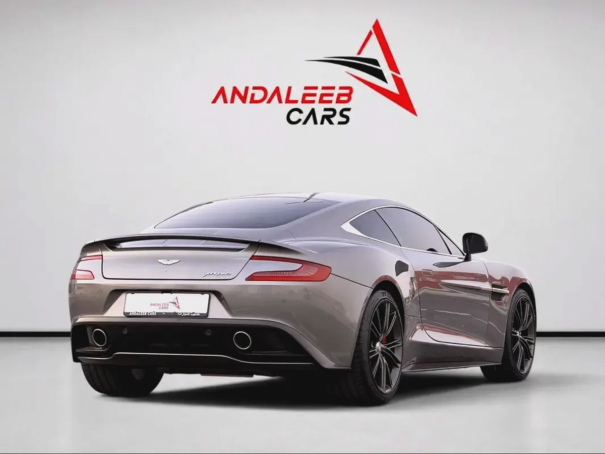RARE FULL CARBON SPEC | GCC CAR | V12 ENGINE | 2014-4-4