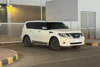 Nissan Patrol LE Platinum 2015 | GCC Specs | V8 Luxury-2