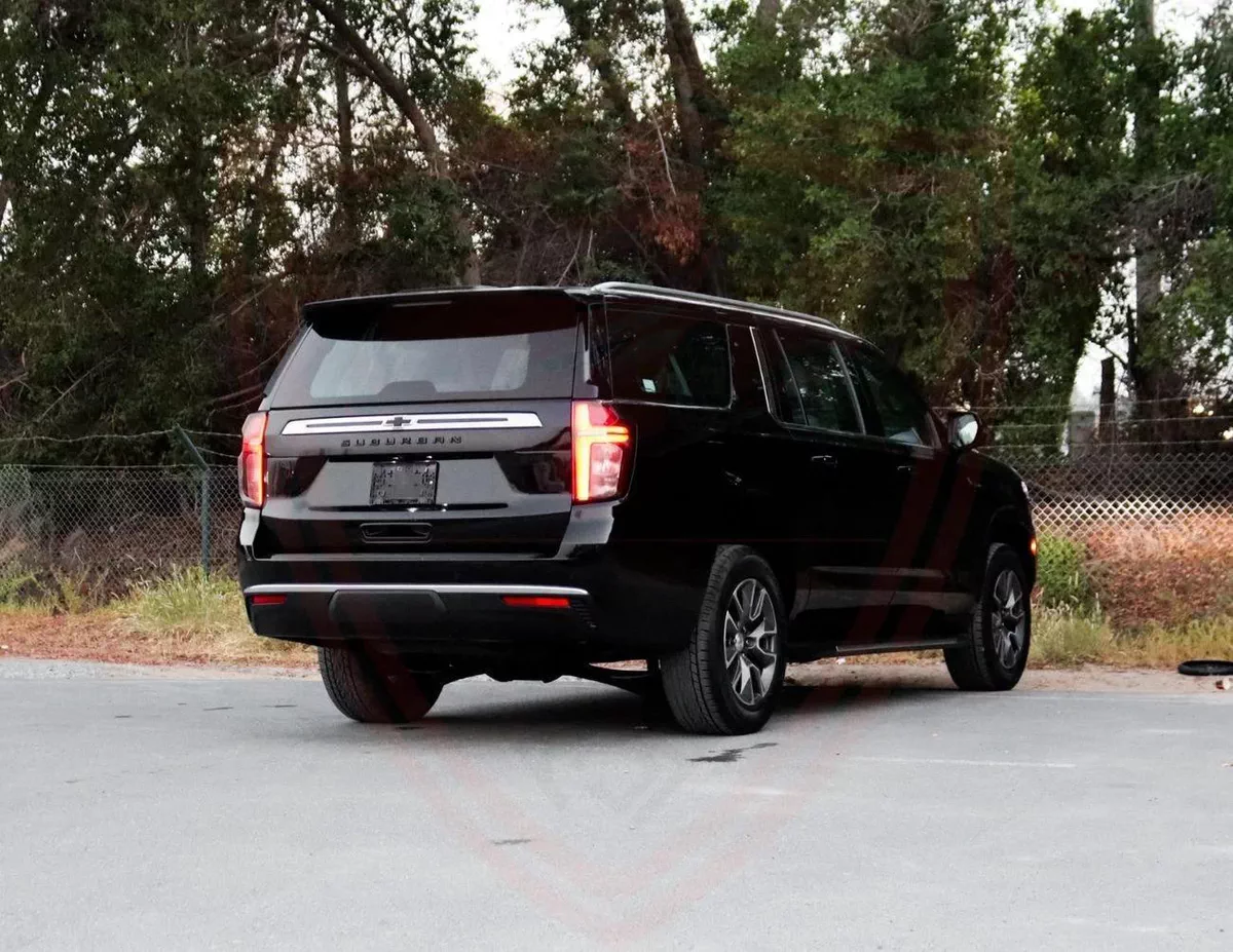 Chevrolet Suburban LT 5.3L 4WD | 2023 | GCC | Original Paint | Accident-Free | In Excellent-8-8