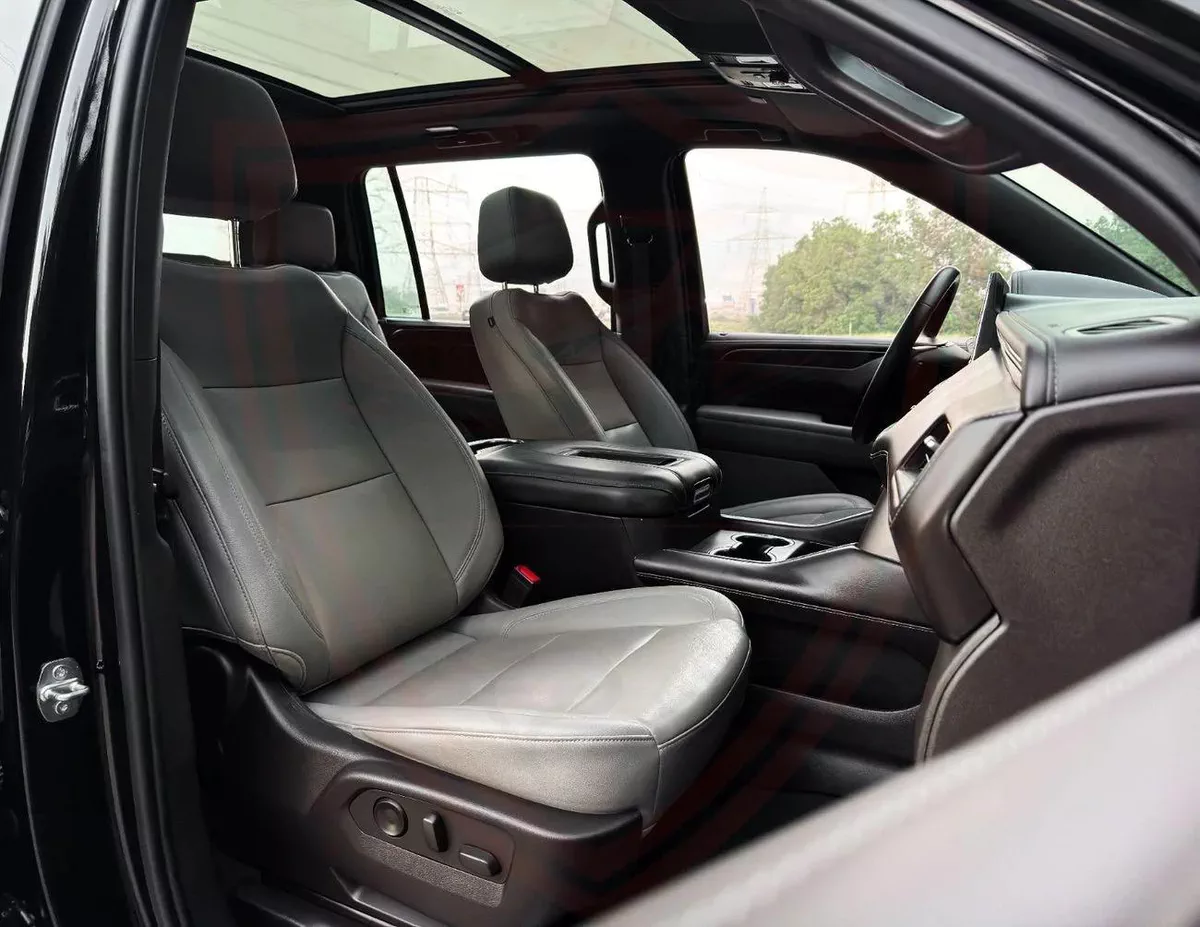 Chevrolet Suburban LT 5.3L 4WD | 2023 | GCC | Original Paint | Accident-Free | In Excellent-17-17