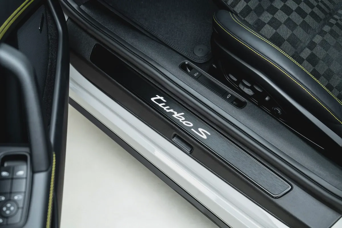 2026 PORSCHE 911 TURBO S | MAIN DEALER WARRANTY-12-12