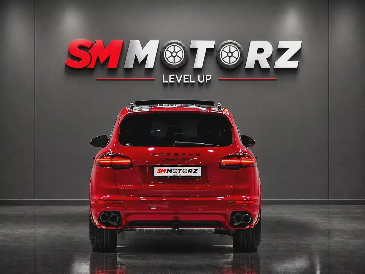 Porsche Cayenne GTS 2016 | GCC Specs | Pristine Condition-4-4