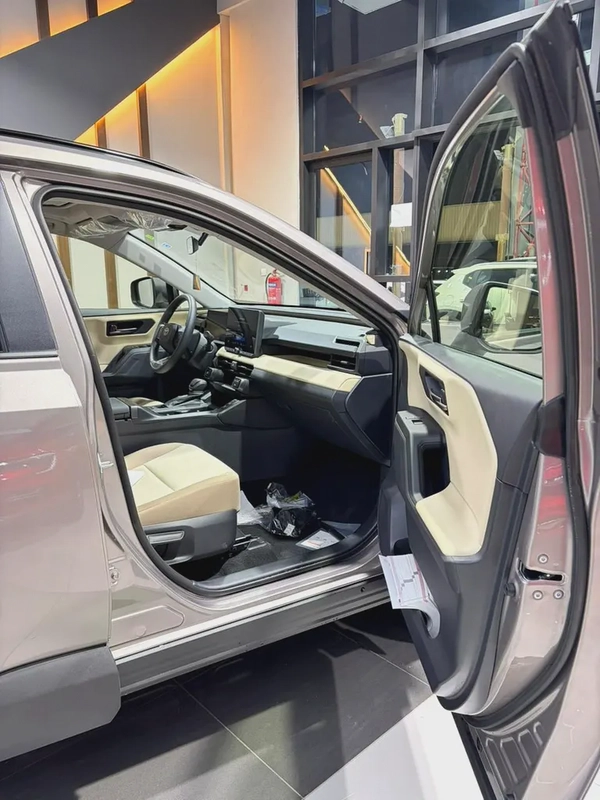 Toyota Rav 4 XLE 2026 PETROL - GCC Specs - Brand New!