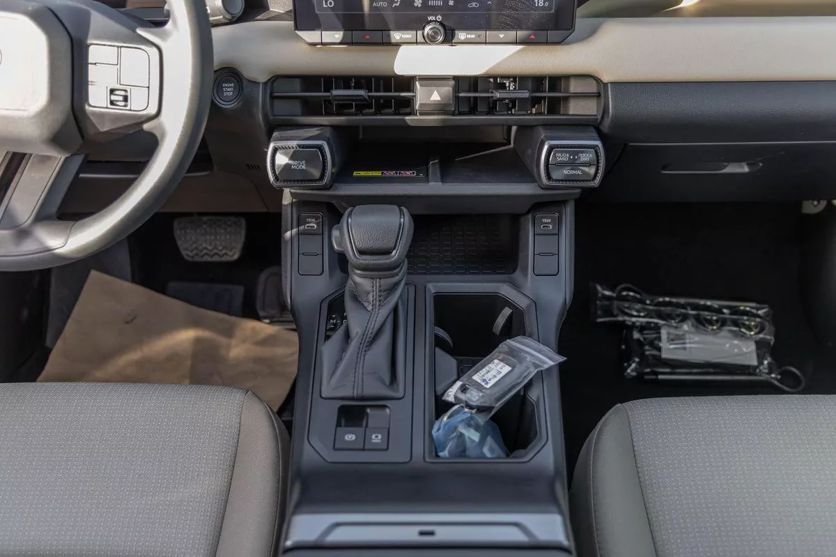TOYOTA RAV4 LE 2.0L PETROL 2026 – GCC-4-4