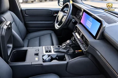 Toyota Prado VXR-10