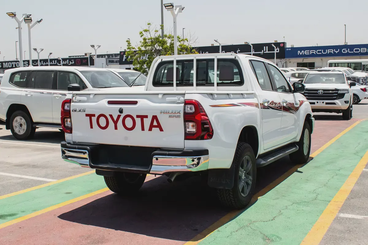 Toyota Hilux Diesel Double Cab GLX 2026 GCC Specs-7-7