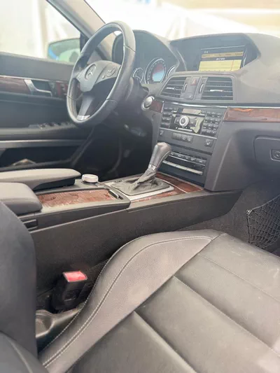 Mercedes Benz E350 2011-4