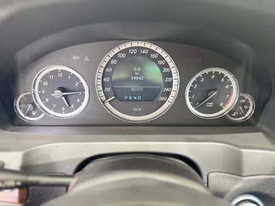 Mercedes Benz E350 2011-8