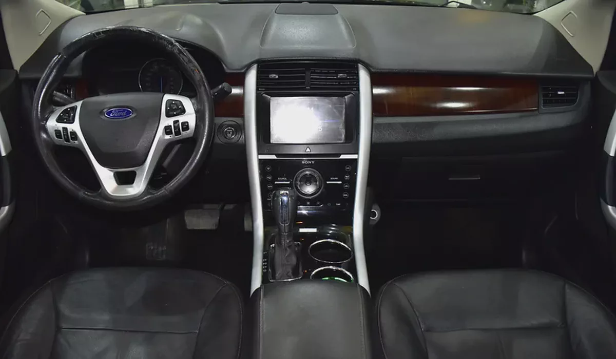 EXCELLENT DEAL for our Ford Edge Limited AWD ( 2014 Model ) in Dark Brown Color GCC Specs-10-10