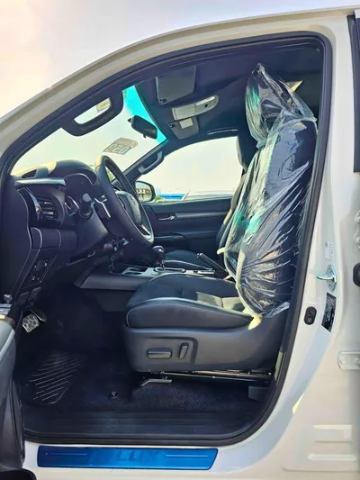 Toyota Hilux GR SPORT WIDE BODY / 4.0L PETROL V6 /OVER FENDER /T-TRONIC/360*CAMERA/DRIVER PWR SEAT (CODE# HGRP2)-7