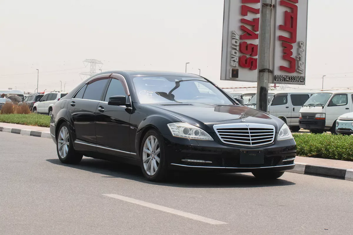 2012 Mercedes-Benz S550L – / Only 82,000 KM | Full Option |