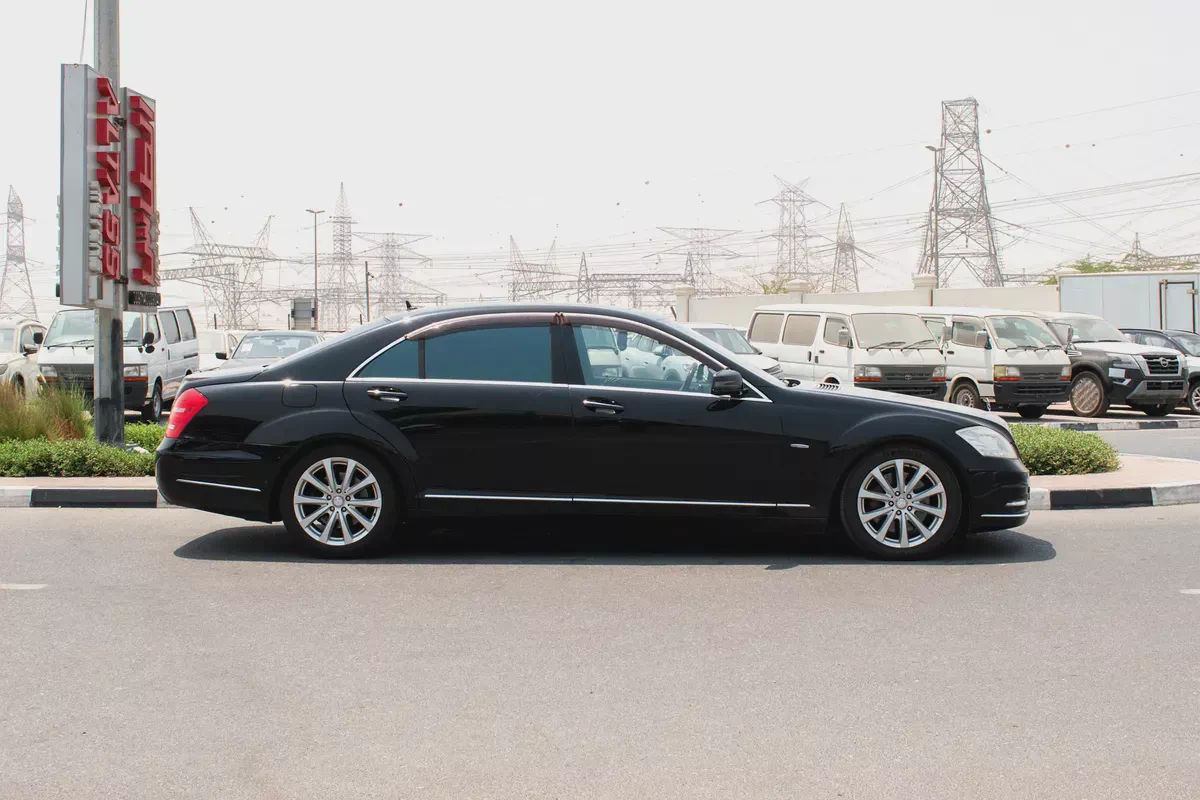 2012 Mercedes-Benz S550L – / Only 82,000 KM | Full Option |-3-3